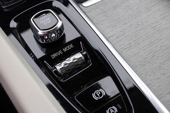 Volvo V60 Cross Country D4 Momentum Pro aut