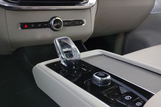 Volvo XC90 T8 AWD Plug-In Hybrid Ultra Bright 7os aut