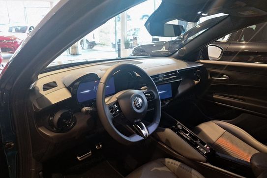 Alfa Romeo Junior Ibrida