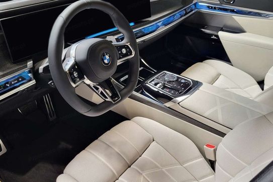 BMW Seria 7 740d xDrive M Sport