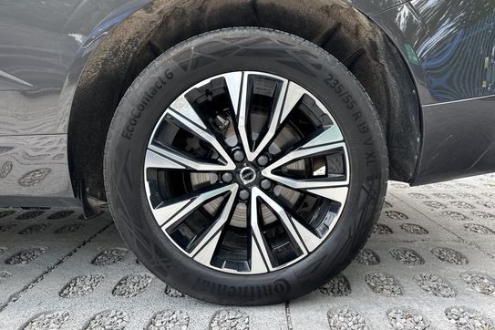 Volvo XC60 B4 B Plus Dark