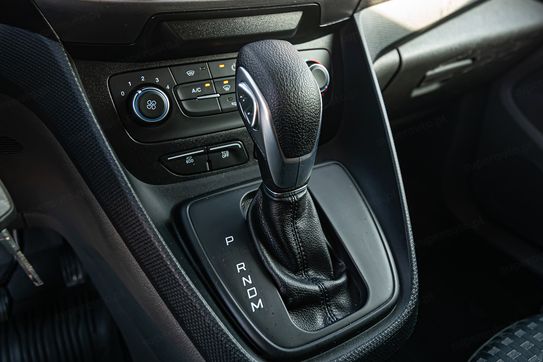 Ford Transit Connect L2H1 AT