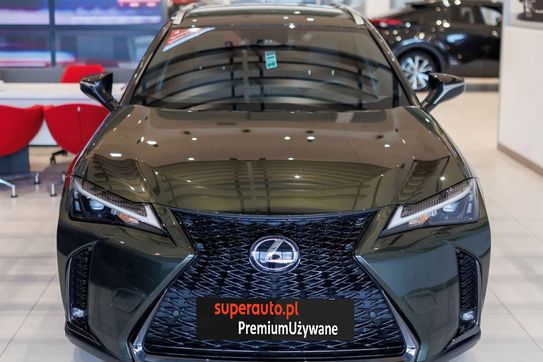 Lexus UX 300h F Sport Design