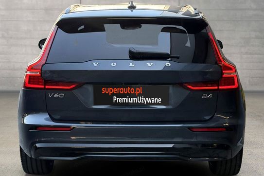 Volvo V60 B4 B Plus Dark
