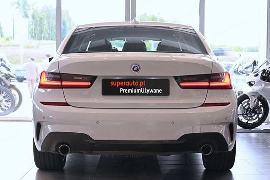 BMW Seria 3 318i M Sport aut