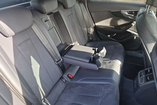 Audi A4 Avant 40 TFSI S Line