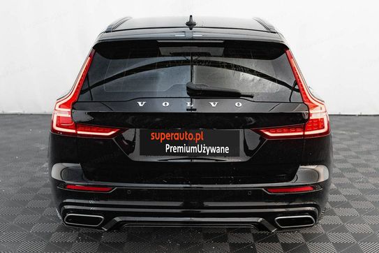 Volvo V60 B4 D R-Design