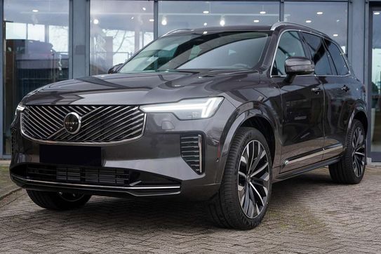Volvo XC90 B5 AWD Plus Bright 7os