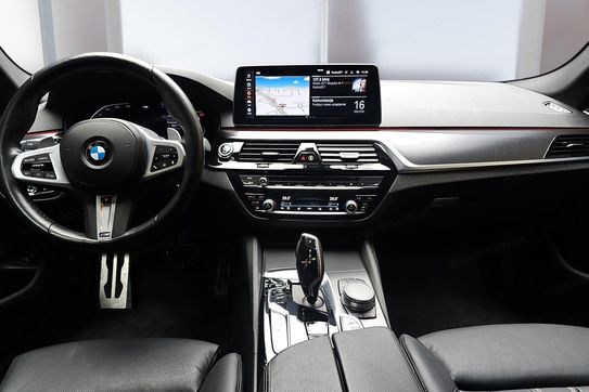 BMW Seria 5 520d xDrive M Sport