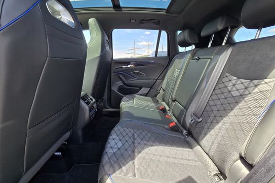 Volkswagen Tiguan R-Line Plus 2.0 TSI 4Mot. DSG