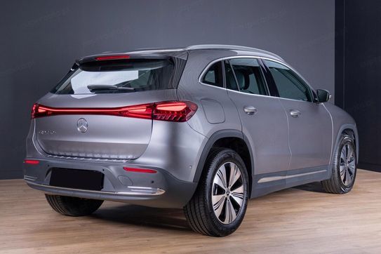 Mercedes EQA 250+  Progressive