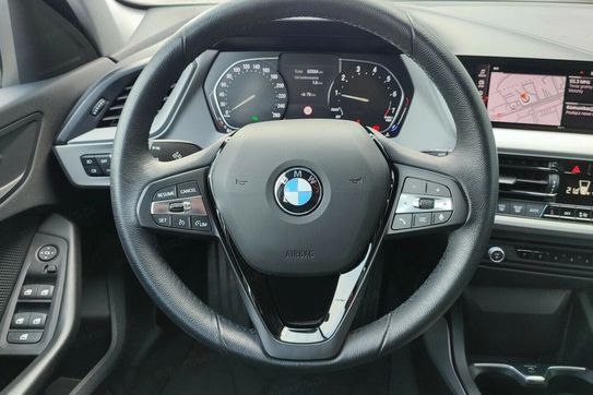 BMW Seria 1 118i Advantage