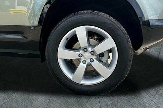 Land Rover Defender 110 D250 X-Dynamic SE