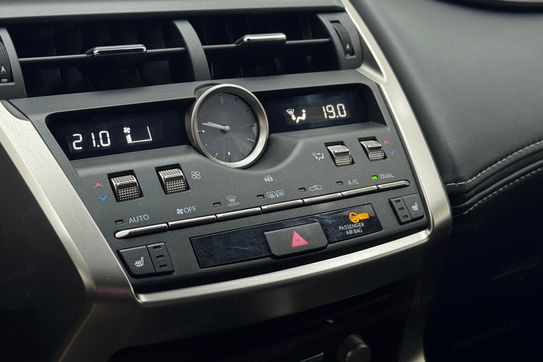 Lexus NX 300h F Sport AWD
