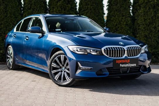 BMW Seria 3 320d xDrive Luxury Line