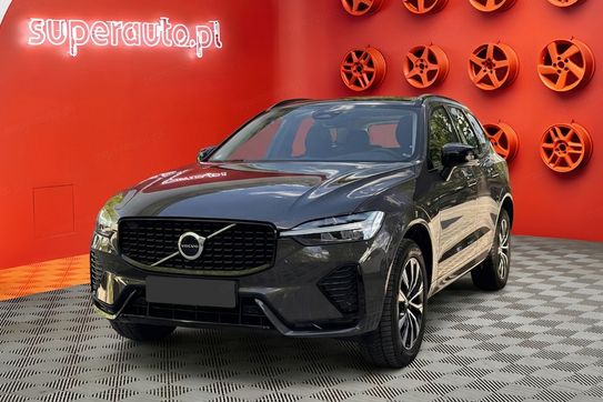 Volvo XC60 B4 B Plus Dark