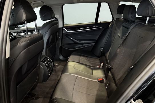BMW Seria 5 518d Advantage aut