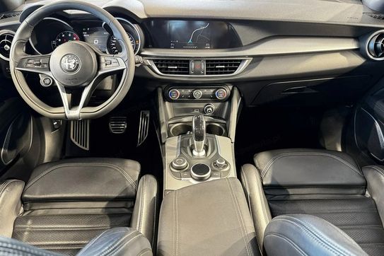 Alfa Romeo Stelvio Turbo Executive Q4