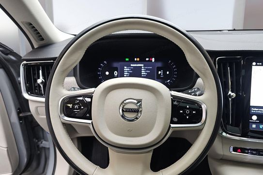 Volvo V90 CC B5 B AWD Plus