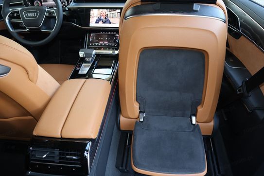 Audi A8 L 50 TDI quattro