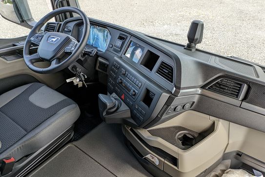 MAN TGL 12.250 4x2 Autotransporter