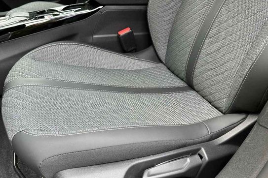 Peugeot 208 Allure e-DCS6  1.2 mHEV