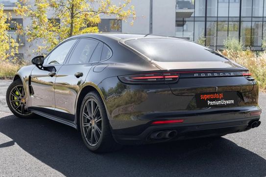 Porsche Panamera 4 e-Hybrid