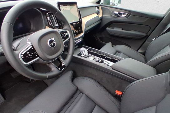 Volvo XC60 B5 B AWD Plus Bright aut