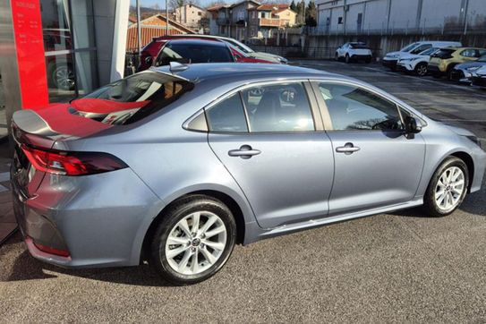Toyota Corolla Comfort 1.5 benzyna