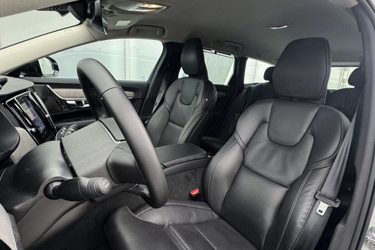 Volvo V90 T6 AWD Plug-In Hybrid Plus Dark aut