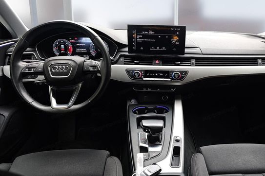 Audi A4 35 TSI s Tronic