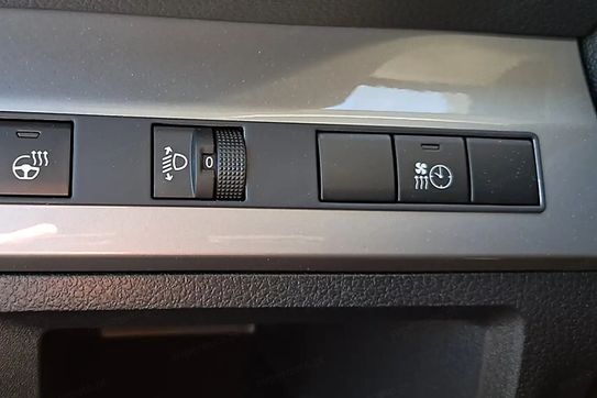 Peugeot Traveller Long  L2H1 Business VIP EAT8