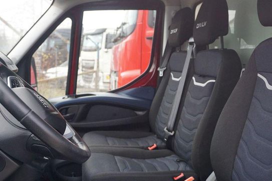 Iveco Daily Hi-Matic Kontener + Winda