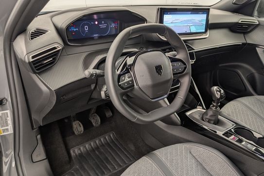 Peugeot 2008 ALLURE 1.2 PureTech