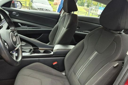 Hyundai Elantra 1.6 Executive CVT