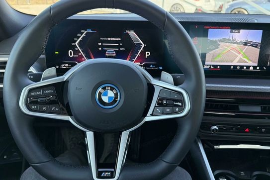 BMW Seria 3 330e xDrive M Sport