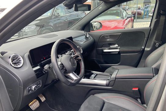 Mercedes GLA 200 mHEV AMG Line 7G-DCT