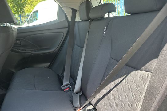 Toyota Yaris Comfort  1.5 Hybrid
