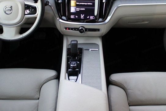 Volvo V60 CC  B4 D AWD aut