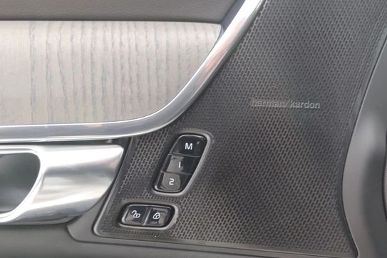 Volvo V90 T6 AWD Plug-In Hybrid Plus Bright