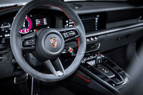 Porsche 911 Carrera 4 GTS
