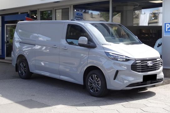 Ford Transit Custom 320 L2H1 Limited A8