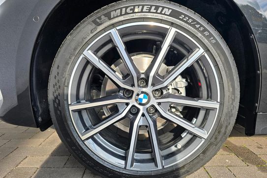 BMW Seria 3 Touring 330e xDrive