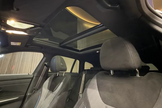 BMW Seria 3 Touring 330i xDrive M Sport