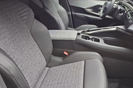 Peugeot 3008 Allure e-DCS 1.2 mHEV