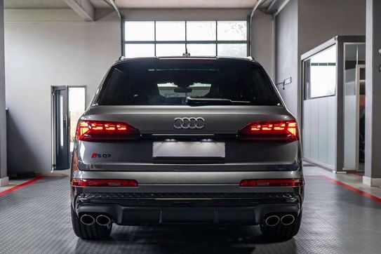 Audi Q7 SQ7 TFSI quattro