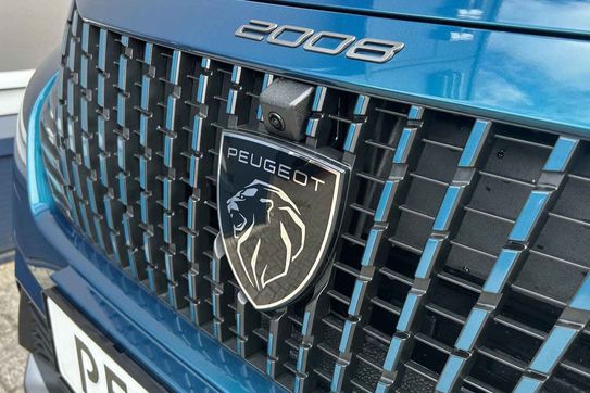 Peugeot 2008 GT Exclusive e-DCS6 1.2 PureTech mHEV