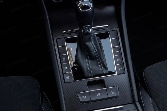 Skoda Superb 2.0 TDI SCR 4x4 Sportline DSG