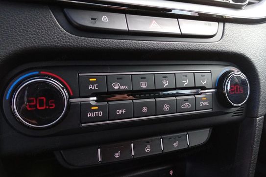 Kia XCeed 1.5 T-GDI  DCT