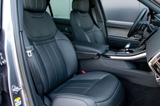 Land Rover Range Rover Sport D300  Dynamic SE